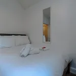 Pet Friendly Totterdown Flat, Parking And Views דירה *