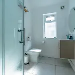 Pet Friendly Totterdown Flat, Parking And Views Lägenhet *