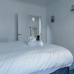 Pet Friendly Totterdown Flat, Parking And Views Bristol