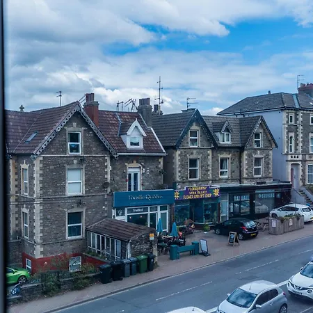 Pet Friendly Totterdown Flat, Parking And Views Lägenhet Bristol
