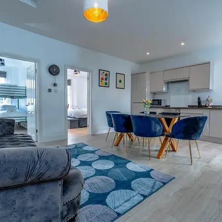 Apartman Spacious 3br Unit W/ Free Parking *