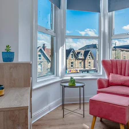 Spacious 3br Unit W/ Free Parking Бристоль