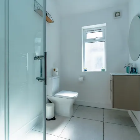 Pet Friendly Totterdown Flat, Parking And Views Apartment Bristol