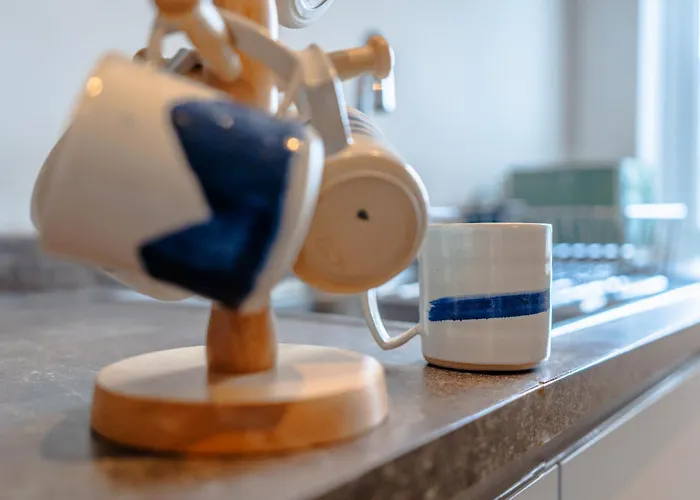 Апартаменти Spacious 3br Unit W/ Free Parking