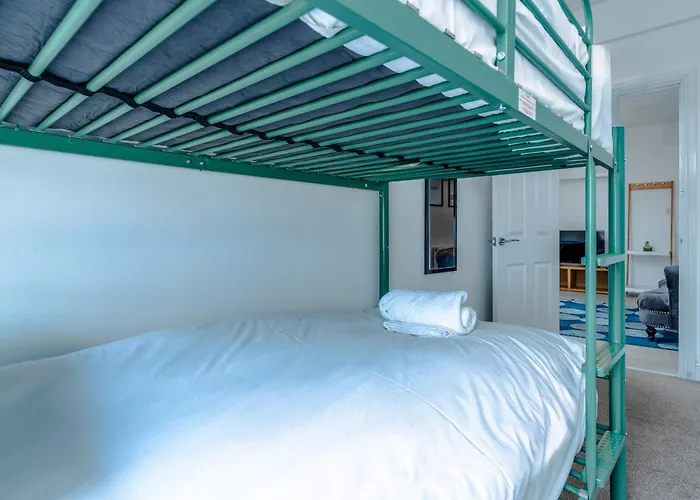 Spacious 3br Unit W/ Free Parking * Μπρίστολ