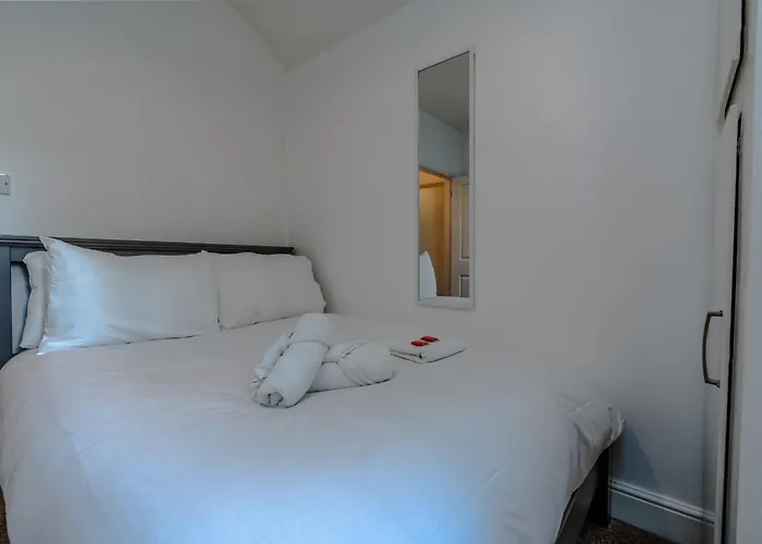 Spacious 3br Unit W/ Free Parking Διαμέρισμα *